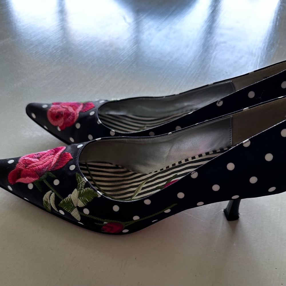 Satin polka dot shoes